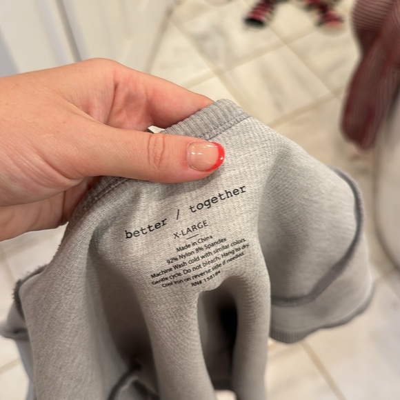 Gray basic tee - Picture 3 of 3